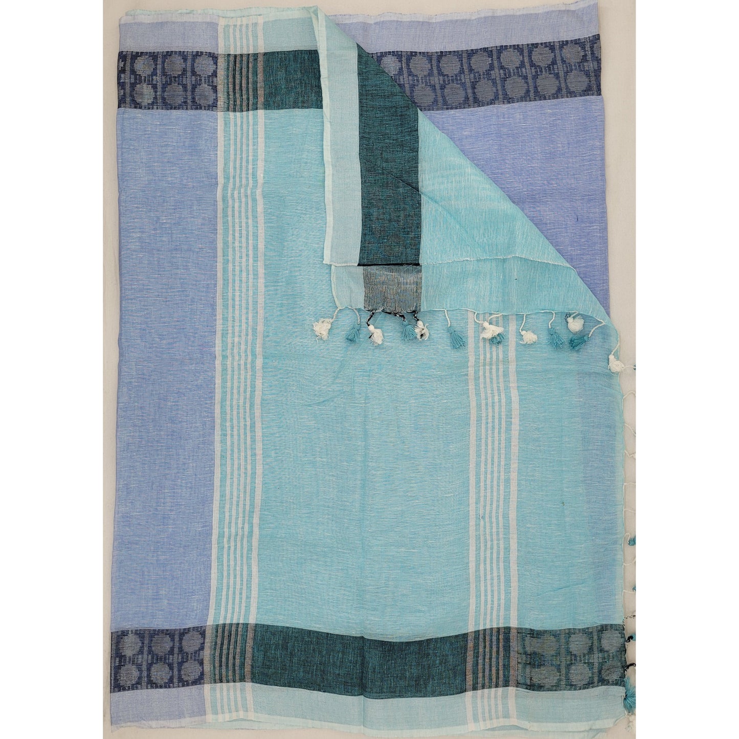 Premium handwoven Linen Jamdani saree - Vinshika