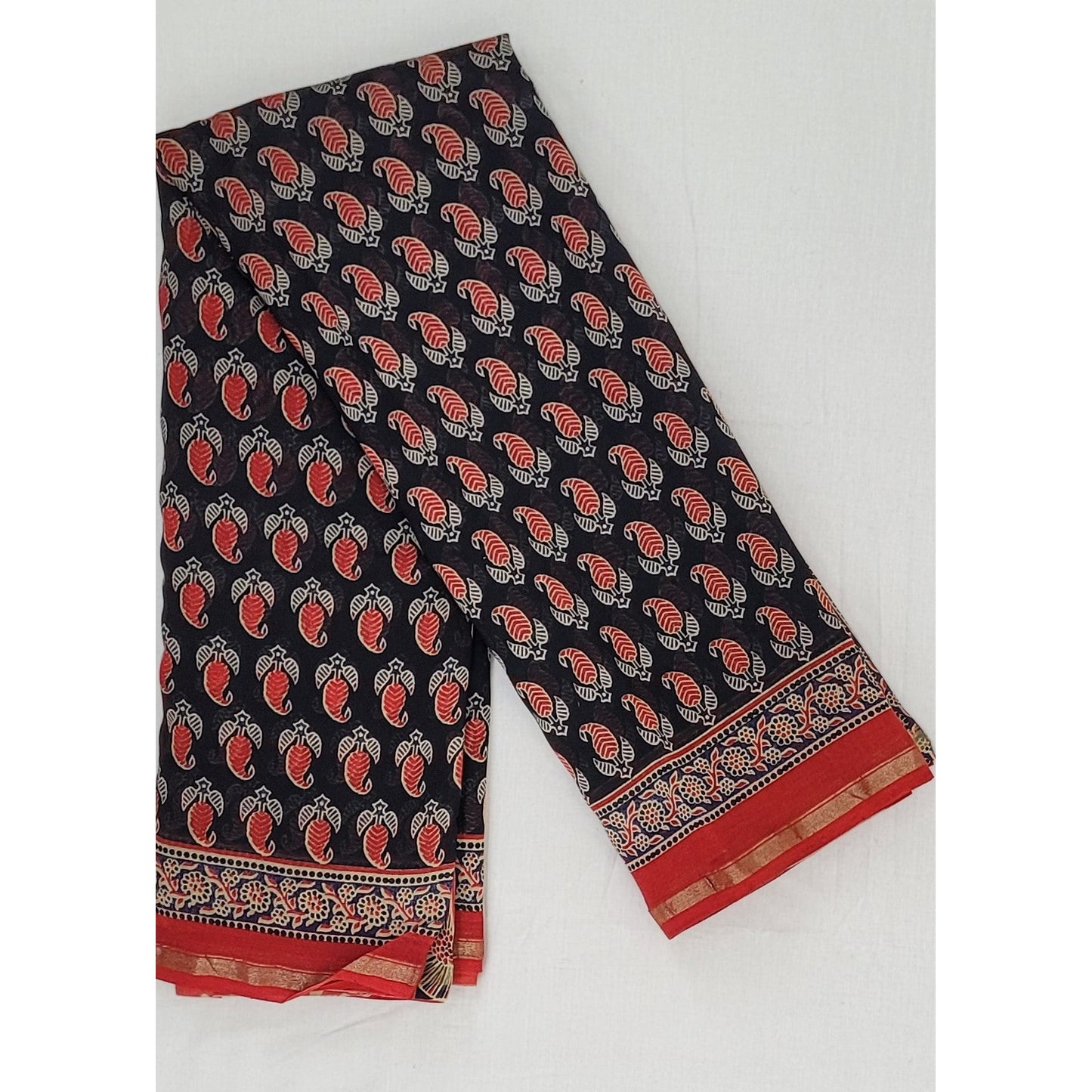 Bagru Block Printed Chanderi Saree with small Zari border - Vinshika