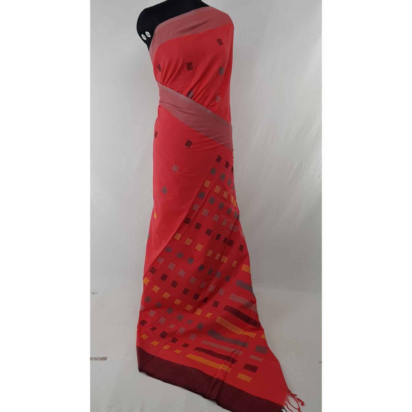 Handwoven handmade yarn cotton jamdani buttis saree - Vinshika