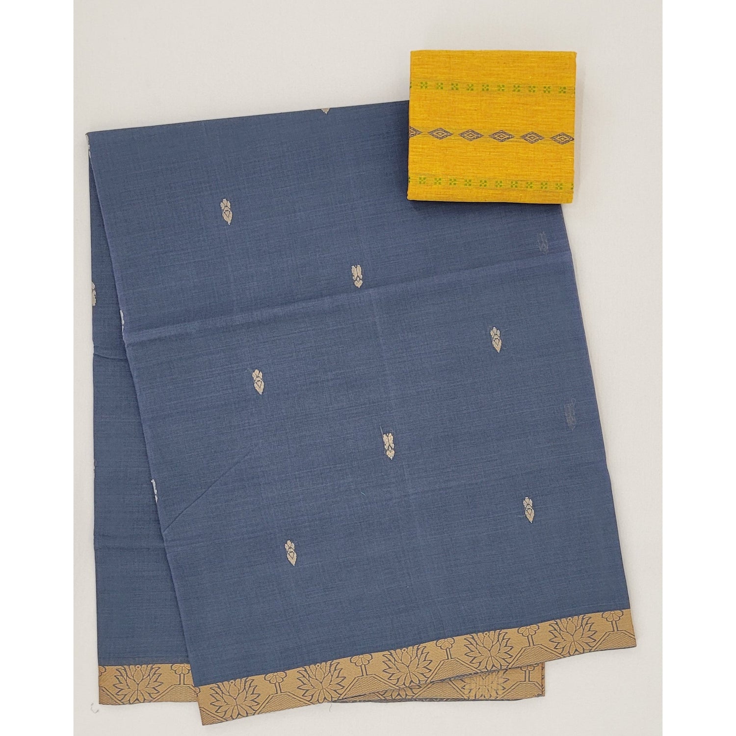 Grey Color Venkatagiri Handloom Cotton Saree - Vinshika
