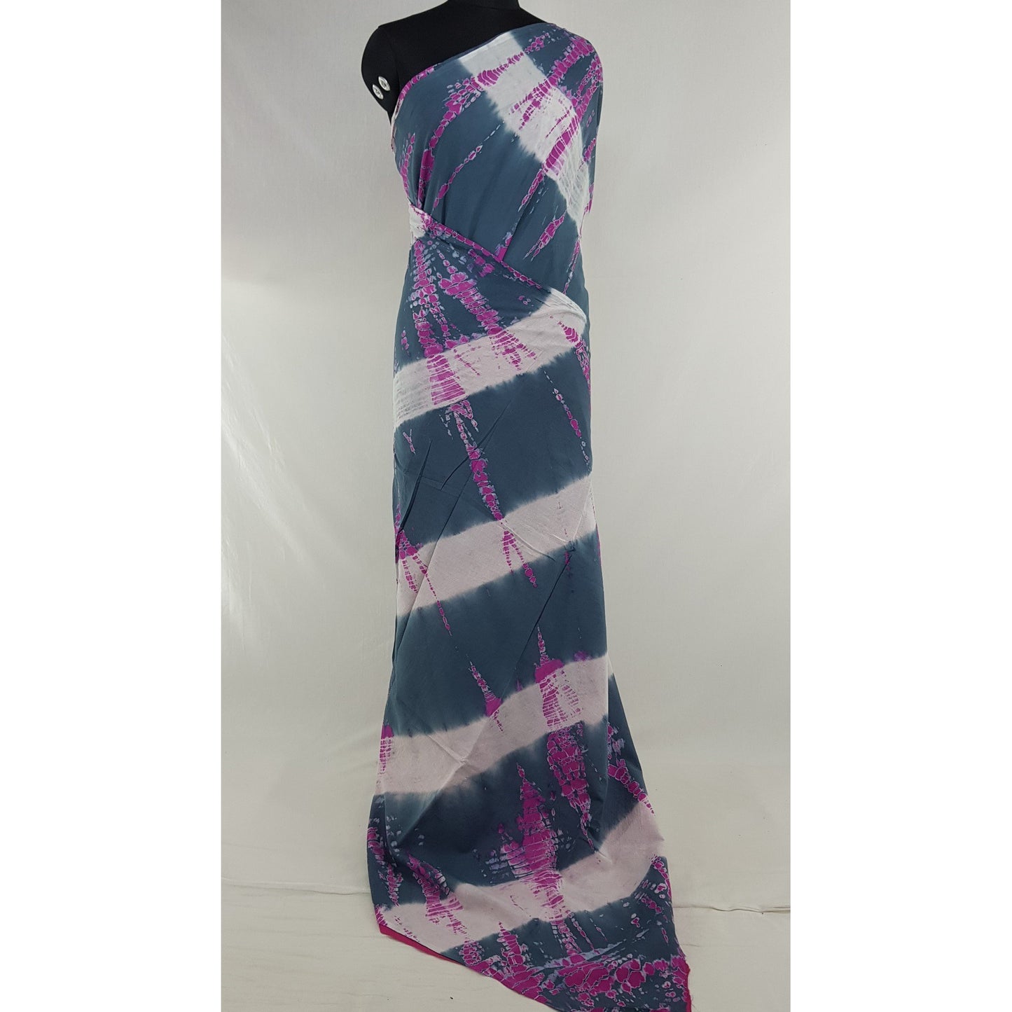 Hand Block Printed Bagru Grey and Pink color mul mul cotton saree with plain blouse - Vinshika