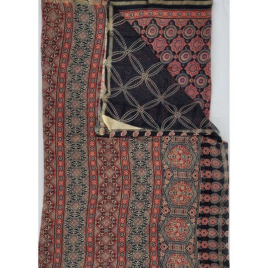 Bagru Block Printed Chanderi Saree with small Zari border - Vinshika