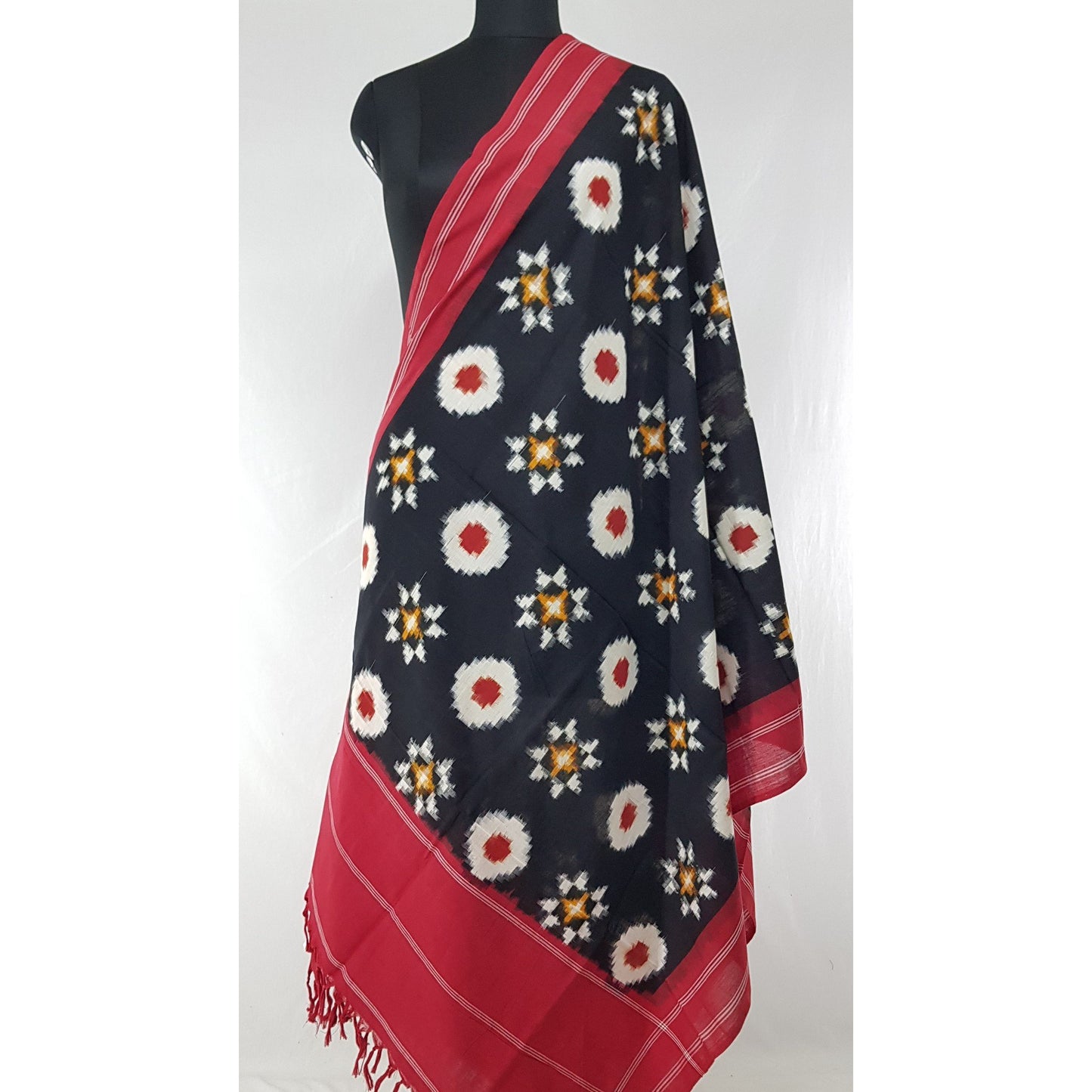 Telia Rumal Handloom Ikat Cotton Dupatta - Vinshika