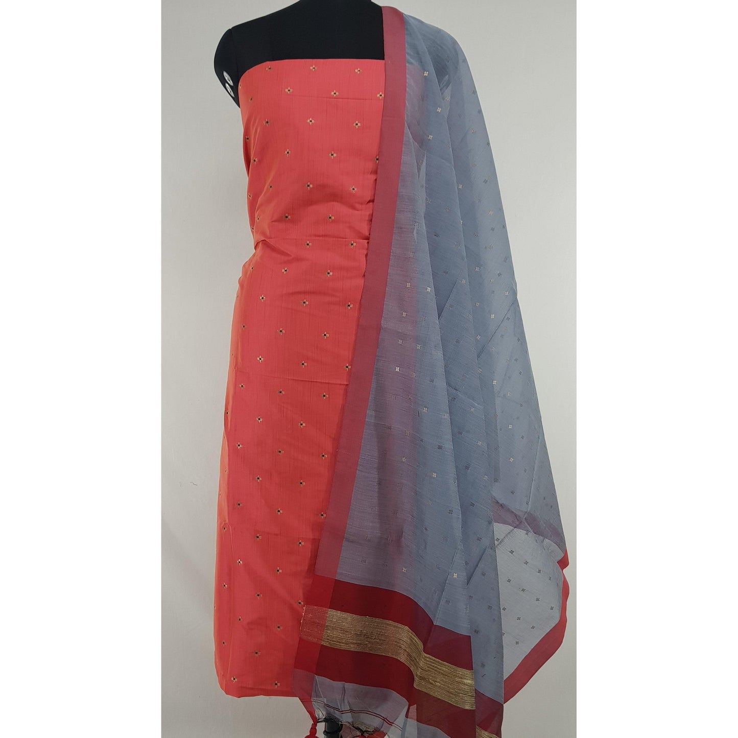 Sequin handwoven cotton silk dupatta with Sana silk top - Vinshika